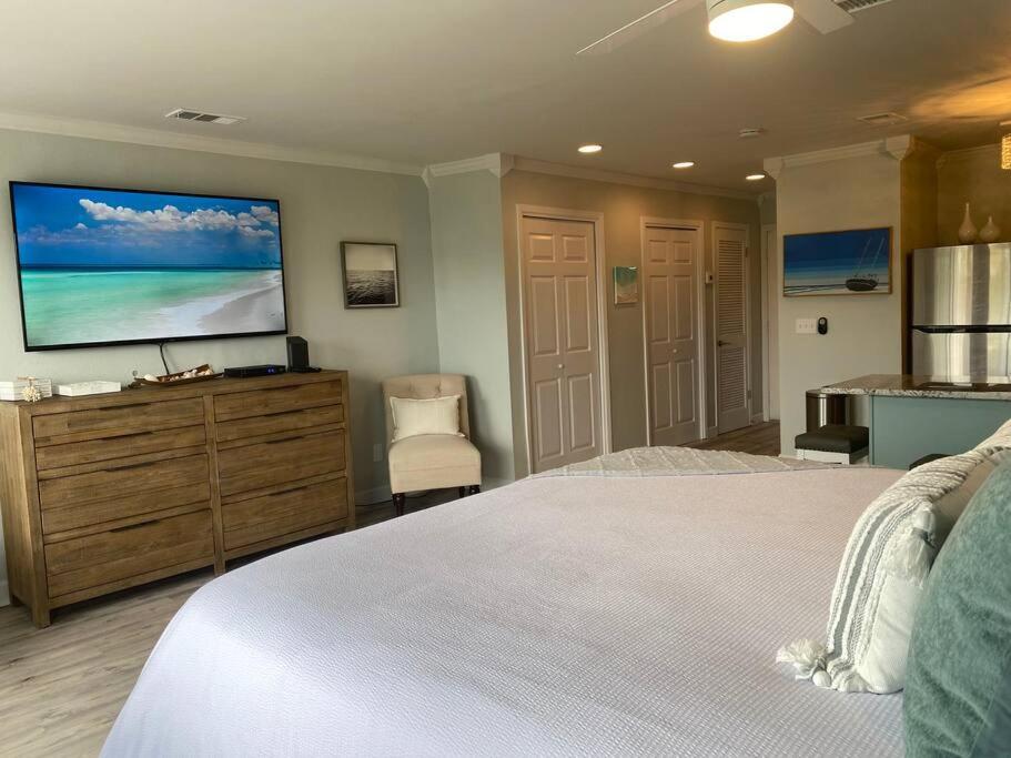 Destin Bliss! Your Dream Studio Condo On Holiday Isle! Bagian luar foto