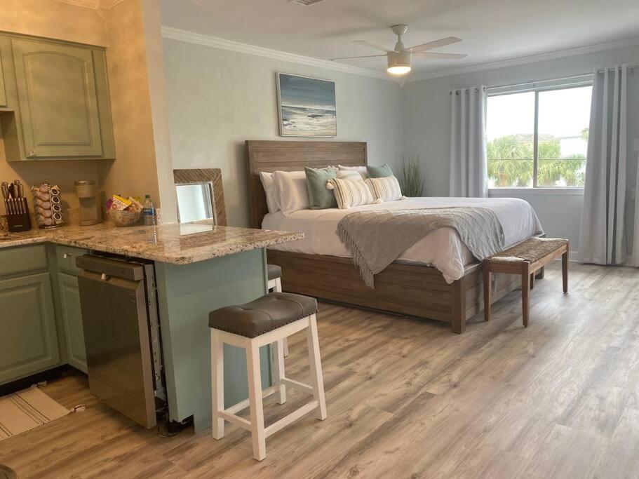 Destin Bliss! Your Dream Studio Condo On Holiday Isle! Bagian luar foto