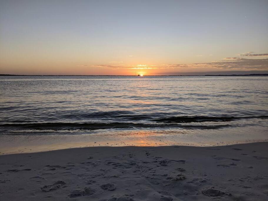 Destin Bliss! Your Dream Studio Condo On Holiday Isle! Bagian luar foto